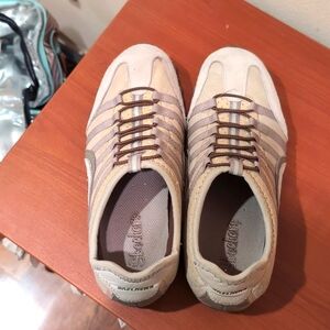 Sketchers sneakers, size 6.5